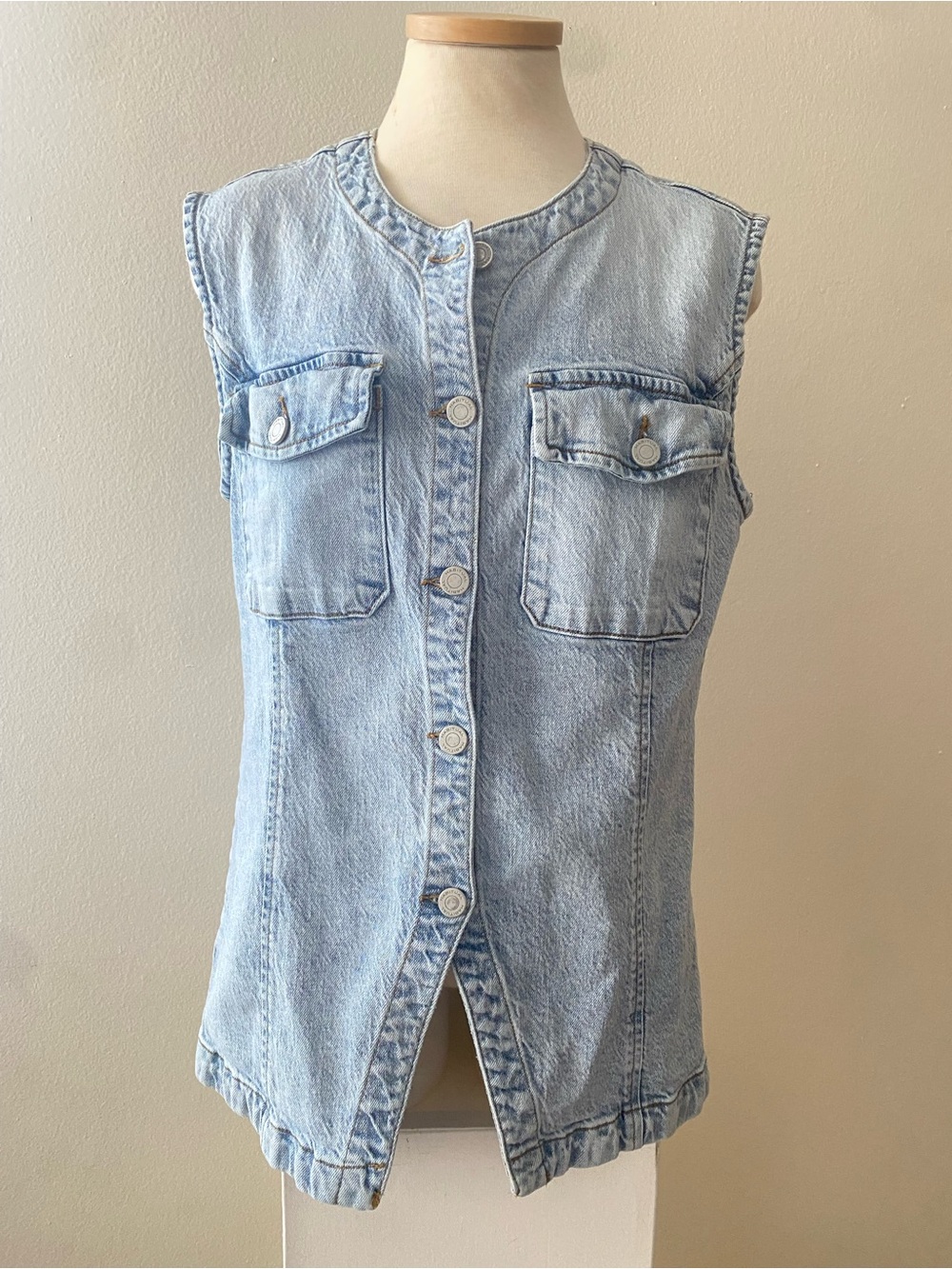 Sleeveless Light Wash Denim Vest - Light Blue Women Jeans Top sz M